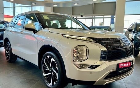 Mitsubishi Outlander, 2023 год, 3 850 000 рублей, 3 фотография