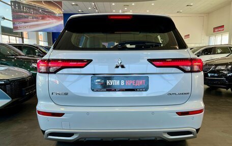 Mitsubishi Outlander, 2023 год, 3 850 000 рублей, 5 фотография