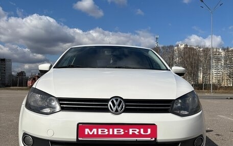 Volkswagen Polo VI (EU Market), 2012 год, 870 000 рублей, 2 фотография