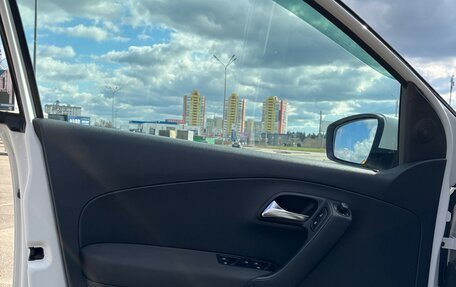 Volkswagen Polo VI (EU Market), 2012 год, 870 000 рублей, 18 фотография