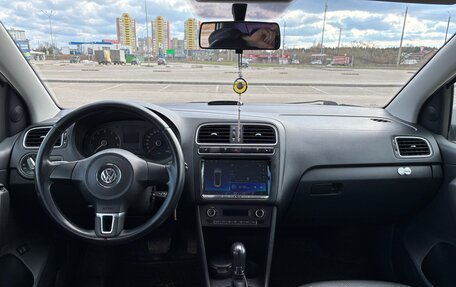 Volkswagen Polo VI (EU Market), 2012 год, 870 000 рублей, 24 фотография
