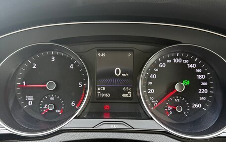 Volkswagen Passat B8 рестайлинг, 2019 год, 2 700 000 рублей, 33 фотография