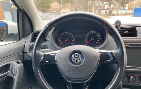 Volkswagen Polo VI (EU Market), 2015 год, 1 260 000 рублей, 25 фотография