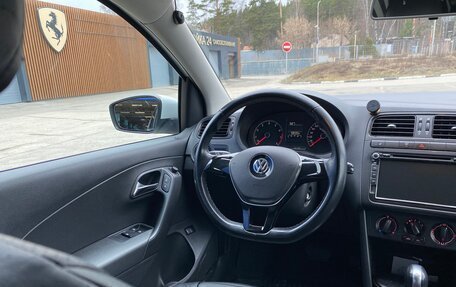 Volkswagen Polo VI (EU Market), 2015 год, 1 260 000 рублей, 23 фотография