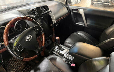 Toyota Land Cruiser Prado 150 рестайлинг 2, 2016 год, 3 599 000 рублей, 6 фотография