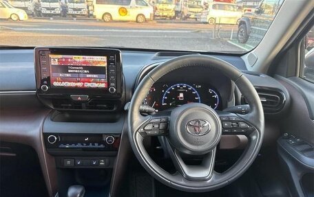 Toyota Yaris Cross, 2021 год, 1 320 000 рублей, 9 фотография