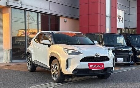 Toyota Yaris Cross, 2021 год, 1 320 000 рублей, 3 фотография