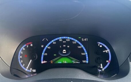 Toyota Yaris Cross, 2021 год, 1 320 000 рублей, 10 фотография