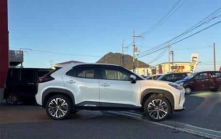 Toyota Yaris Cross, 2021 год, 1 320 000 рублей, 6 фотография