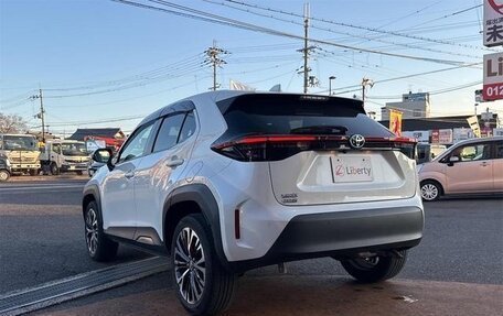 Toyota Yaris Cross, 2021 год, 1 320 000 рублей, 5 фотография