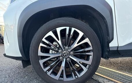 Toyota Yaris Cross, 2021 год, 1 320 000 рублей, 21 фотография