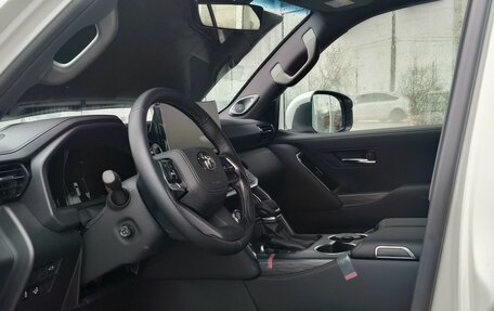 Toyota Land Cruiser, 2025 год, 18 500 000 рублей, 6 фотография