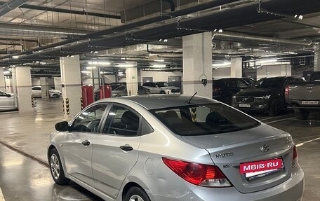 Hyundai Solaris II рестайлинг, 2012 год, 580 000 рублей, 4 фотография