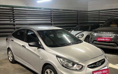 Hyundai Solaris II рестайлинг, 2012 год, 580 000 рублей, 2 фотография