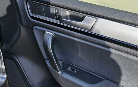 Volkswagen Touareg III, 2016 год, 3 300 000 рублей, 2 фотография