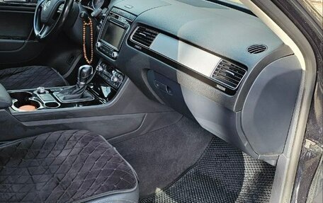 Volkswagen Touareg III, 2016 год, 3 300 000 рублей, 13 фотография