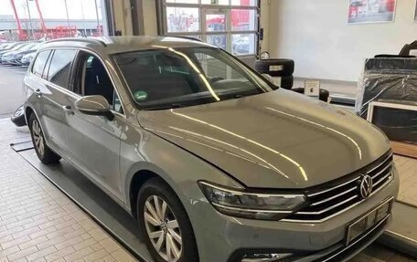 Volkswagen Passat B8 рестайлинг, 2021 год, 2 092 000 рублей, 3 фотография