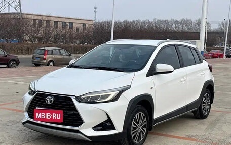Toyota Yaris XP150 рестайлинг, 2021 год, 980 000 рублей, 1 фотография