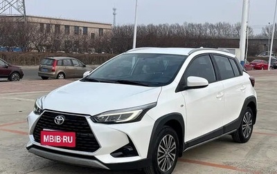 Toyota Yaris XP150 рестайлинг, 2021 год, 980 000 рублей, 1 фотография