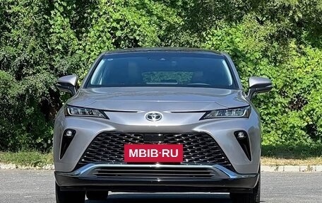 Toyota Venza, 2024 год, 4 000 009 рублей, 2 фотография