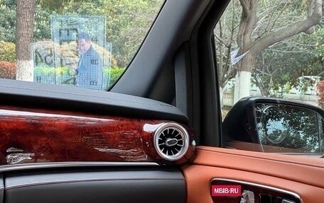 Mercedes-Benz V-Класс, 2023 год, 24 фотография