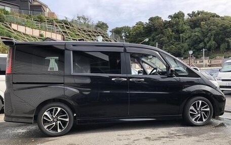 Honda Stepwgn IV, 2016 год, 1 550 000 рублей, 2 фотография