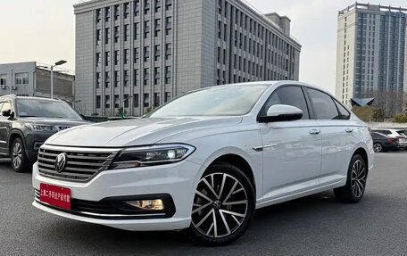 Volkswagen Lavida, 2022 год, 1 201 000 рублей, 2 фотография