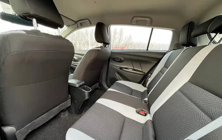 Toyota Yaris XP150 рестайлинг, 2021 год, 980 000 рублей, 9 фотография