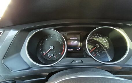 Volkswagen Tiguan II, 2019 год, 2 350 000 рублей, 16 фотография