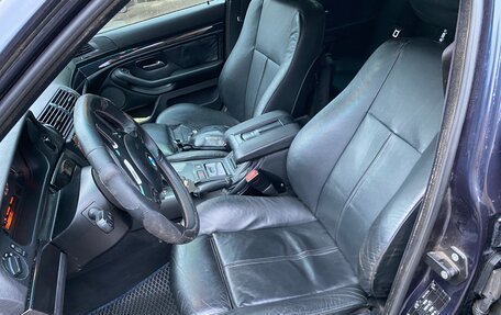 BMW 5 серия, 2001 год, 1 100 000 рублей, 13 фотография