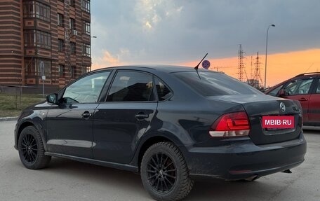 Volkswagen Polo VI (EU Market), 2015 год, 700 000 рублей, 2 фотография