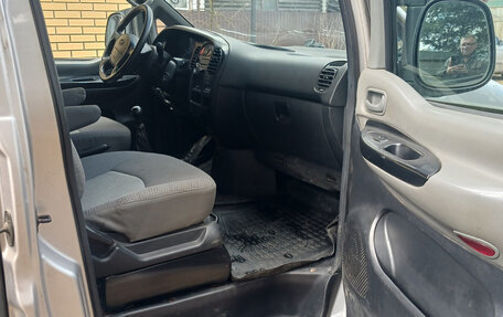 Hyundai H-1 II рестайлинг, 2006 год, 1 150 000 рублей, 10 фотография