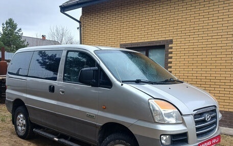 Hyundai H-1 II рестайлинг, 2006 год, 1 150 000 рублей, 2 фотография