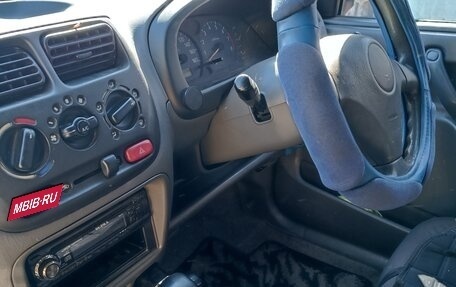 Suzuki Swift II, 2000 год, 350 000 рублей, 2 фотография