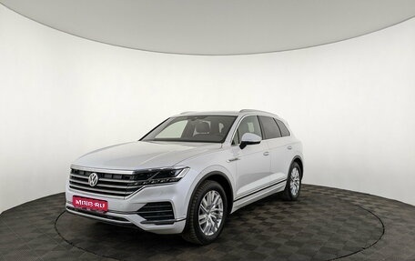 Volkswagen Touareg III, 2019 год, 5 000 000 рублей, 1 фотография