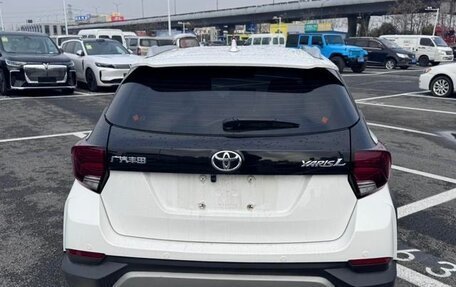 Toyota Yaris XP150 рестайлинг, 2022 год, 1 160 000 рублей, 6 фотография