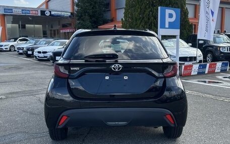 Toyota Yaris, 2022 год, 805 000 рублей, 7 фотография