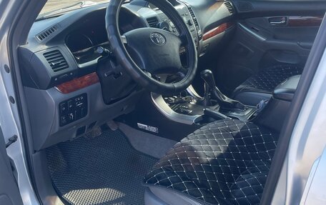 Toyota Land Cruiser Prado 120 рестайлинг, 2007 год, 2 190 000 рублей, 17 фотография