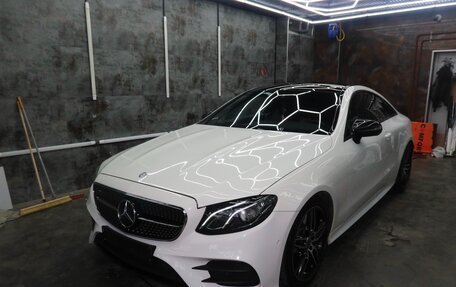 Mercedes-Benz E-Класс, 2017 год, 3 100 000 рублей, 9 фотография