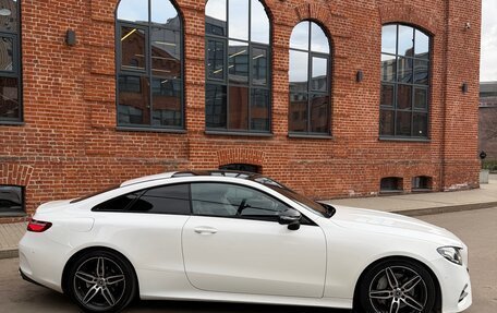 Mercedes-Benz E-Класс, 2017 год, 3 100 000 рублей, 2 фотография