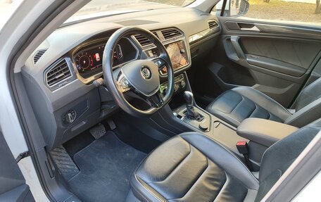 Volkswagen Tiguan II, 2018 год, 3 000 000 рублей, 9 фотография