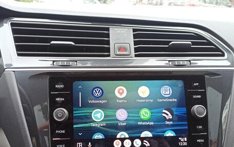 Volkswagen Tiguan II, 2018 год, 3 000 000 рублей, 18 фотография