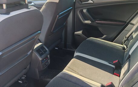 Volkswagen Tiguan II, 2019 год, 2 800 000 рублей, 10 фотография