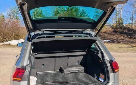 Volkswagen Tiguan II, 2019 год, 2 800 000 рублей, 4 фотография