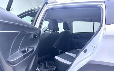 Toyota Yaris XP150 рестайлинг, 2022 год, 1 242 000 рублей, 12 фотография