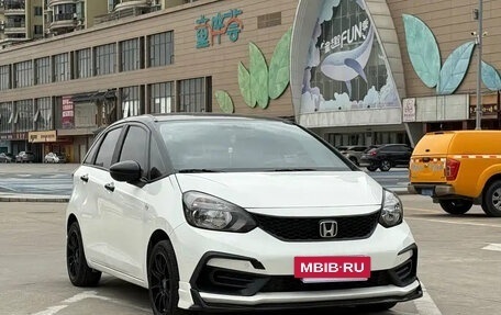 Honda Fit, 2021 год, 930 000 рублей, 3 фотография