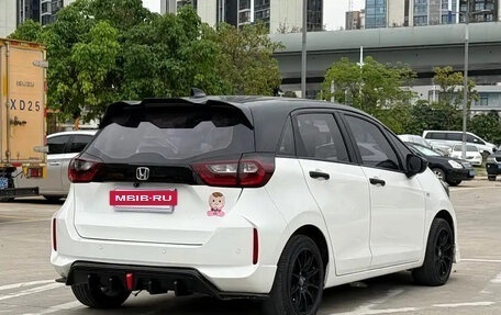 Honda Fit, 2021 год, 930 000 рублей, 4 фотография