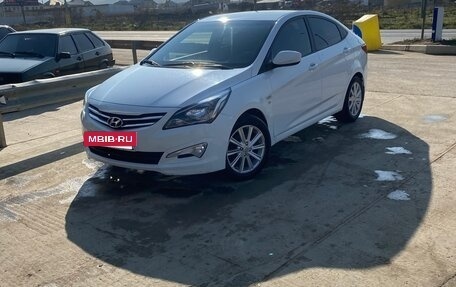 Hyundai Solaris II рестайлинг, 2016 год, 1 000 000 рублей, 3 фотография