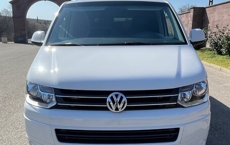 Volkswagen Caravelle T5, 2009 год, 1 699 999 рублей, 3 фотография