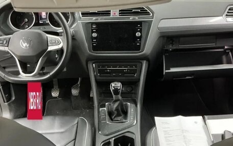 Volkswagen Tiguan II, 2021 год, 2 362 000 рублей, 8 фотография